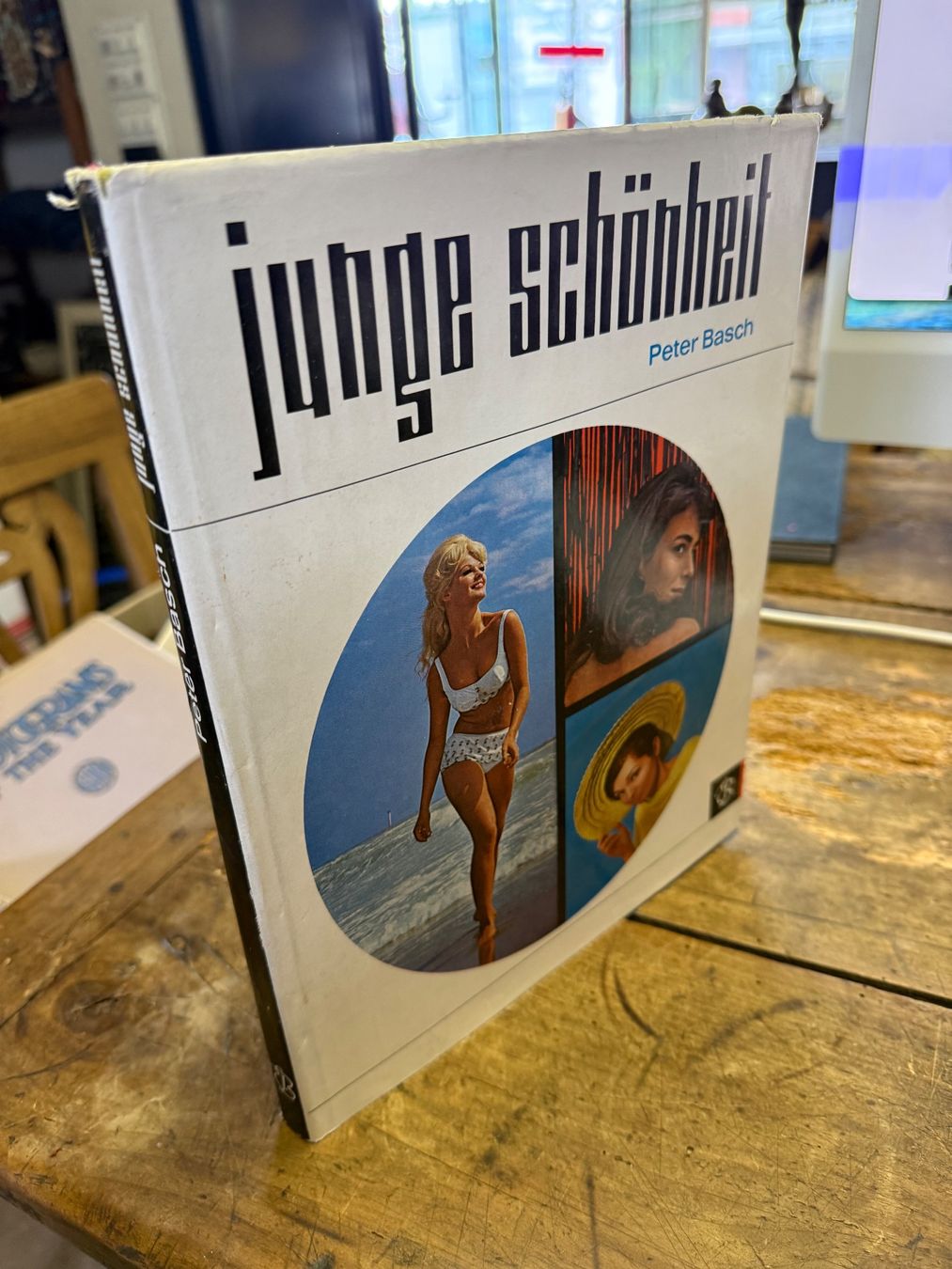 Livres: Peter Basch; Junge Schönheit – D'occasion à Bern par Jwpm66