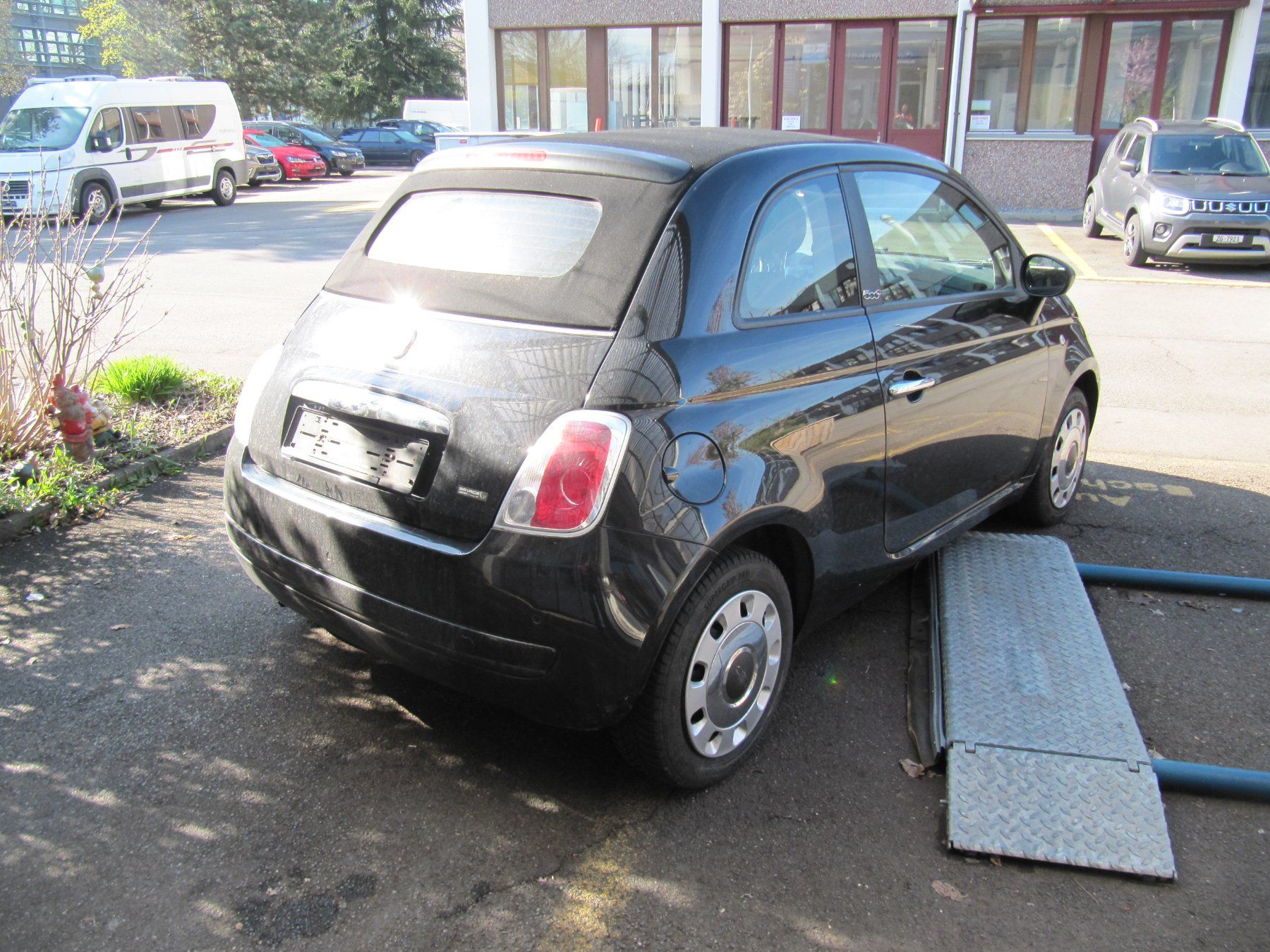 Fiat Automobili: Fiat 500 1.2 Cabrio – Usato da Rotkreuz venduto da auto-bachmann 1