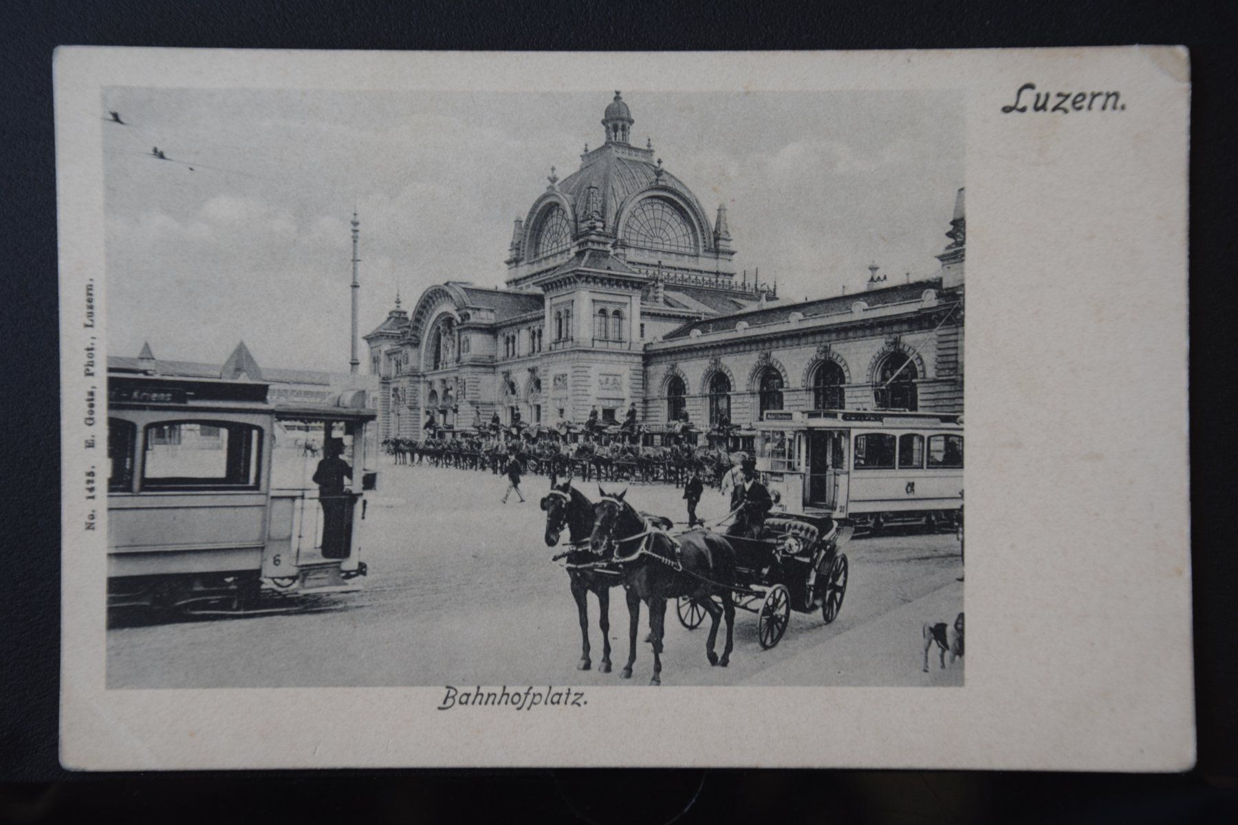 Cartes postales: AK Luzern, Bahnhofplatz – D'occasion à Luzern par CH2018
