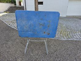 Klapptisch blau Metall Tisch gebraucht 