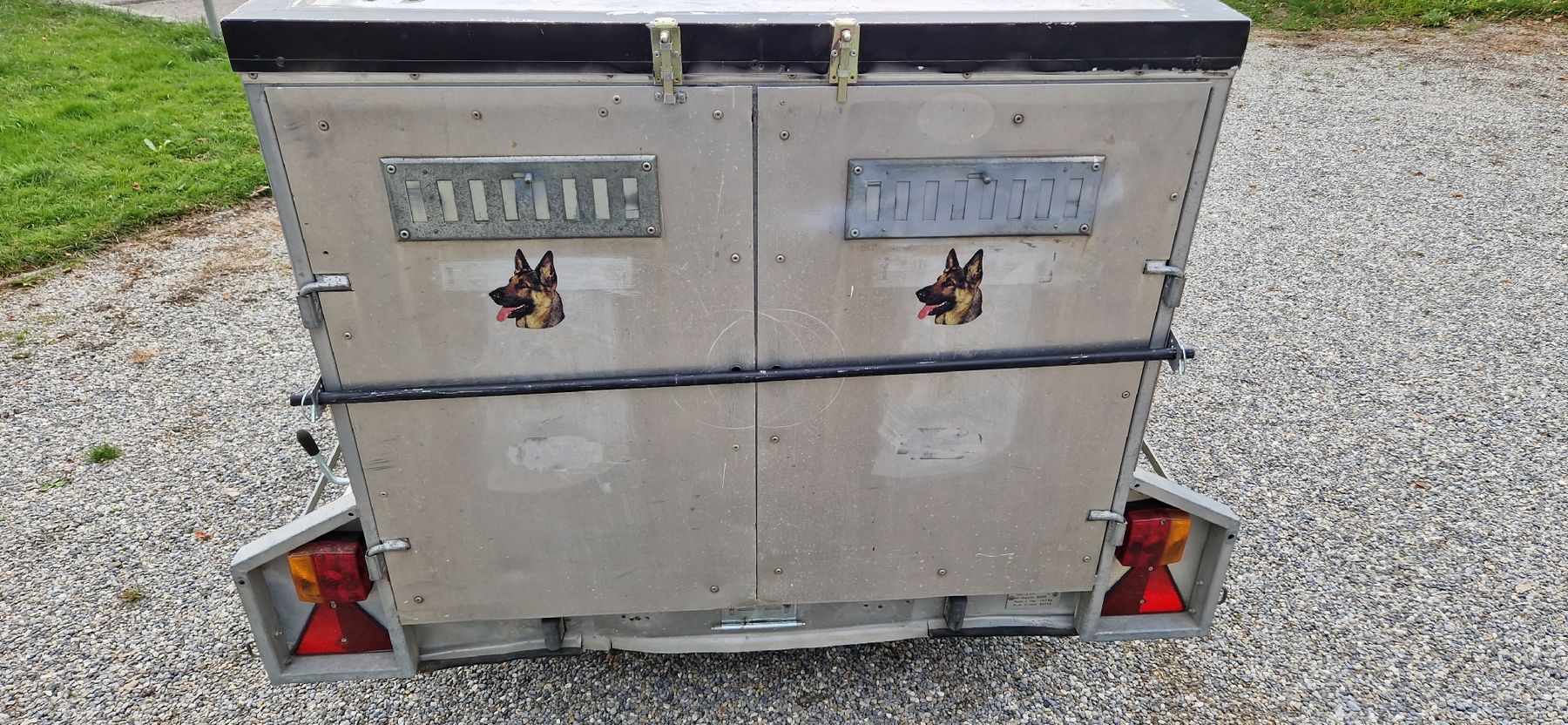 Rimorchi: REMORQUE TRANSPORT POUR 3 CHIENS – Usato da St. Ursen venduto da cpi23 3
