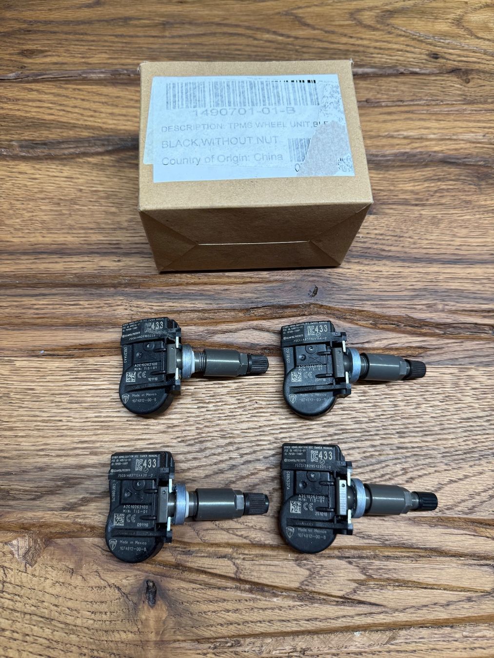 Tesla Tutti pezzi di ricambio auto: Tesla Model 3 TPMS Sensoren 433Mhz 4 Stk. – Usato da Wollerau venduto da qua_hw62