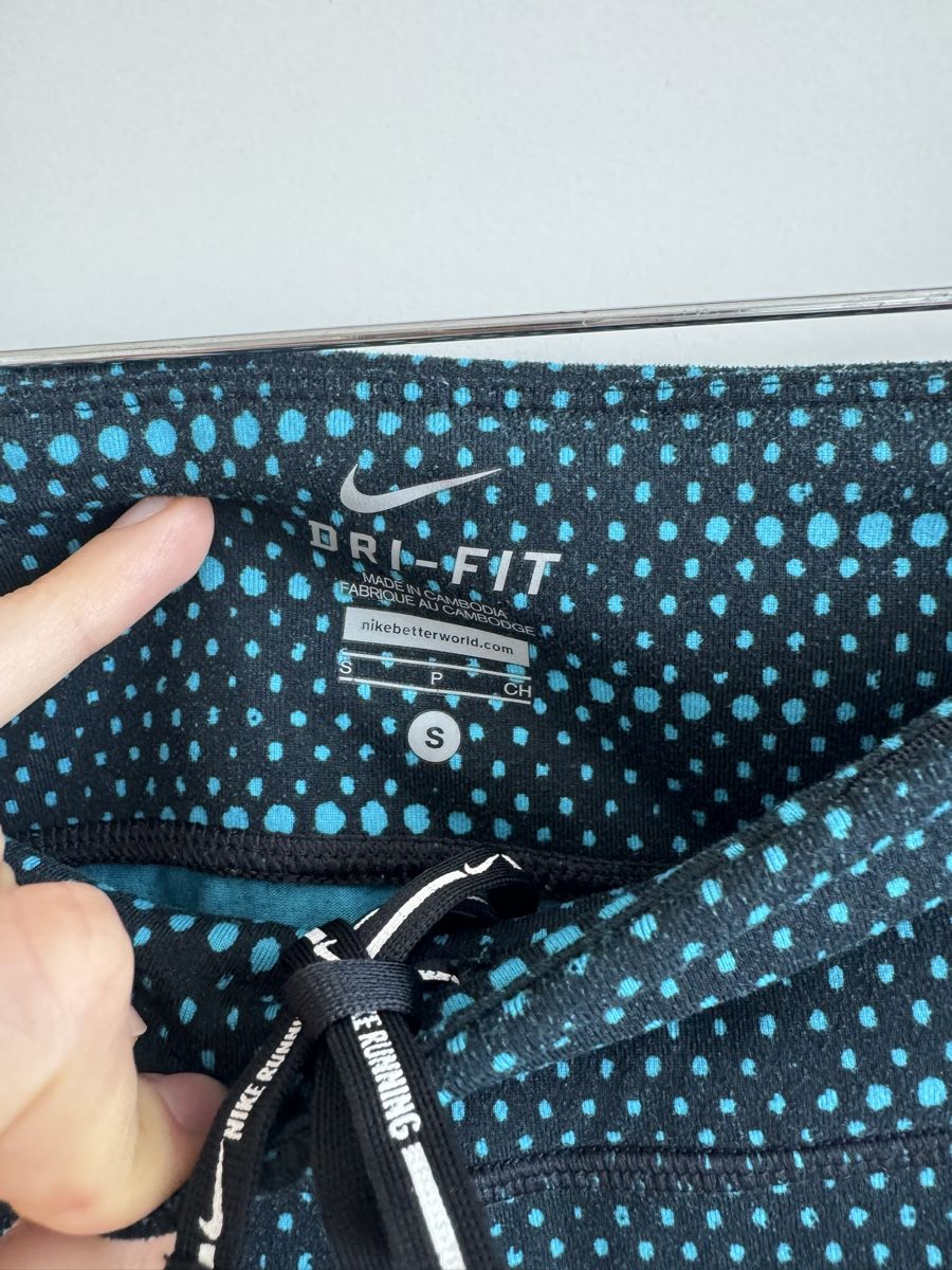 Nike Leggings: Nike Dri-Fit Capris women's size S patterned good condition – Usato da Vesenaz venduto da nat_mq8l 2