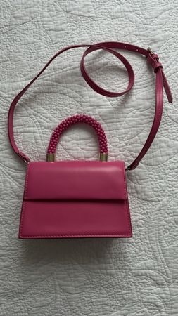 Pinke Mini-Handtasche mit Perlen, ideal für den Sommer!