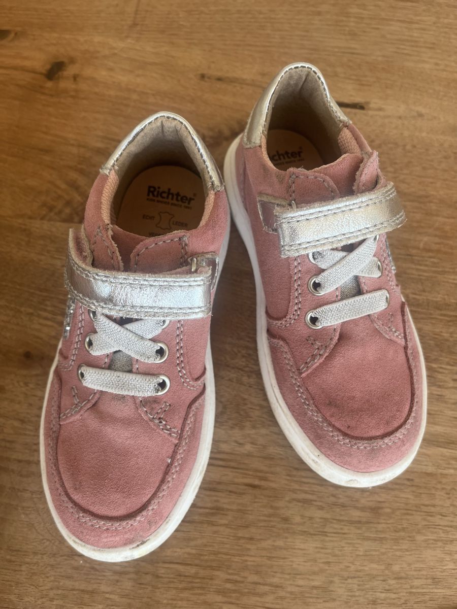 Scarpe per ragazze: Richter Sneakers Gr. 27 Rosa/Silber – Usato da Zürich venduto da Rusdi 1