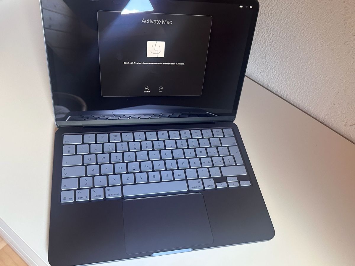 Apple Notebook: Apple MacBook Neo – Usato da Eglisau venduto da Mrwey 1