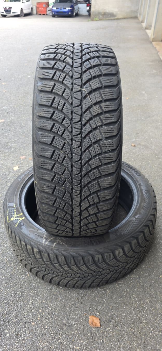 Kumho Pneus & Roues: Winterpneu 235/45/R19 M+S – D'occasion à herzogenbuchsee par jamma01