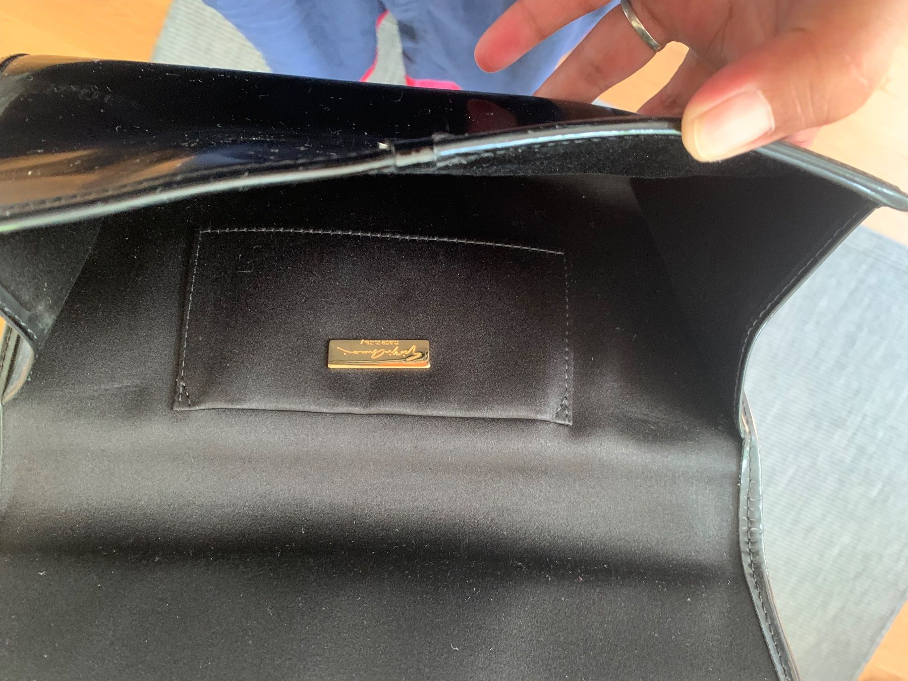 Taschen für Damen: Giorgio Armani – Gebraucht aus Wald ZH von ivor 2