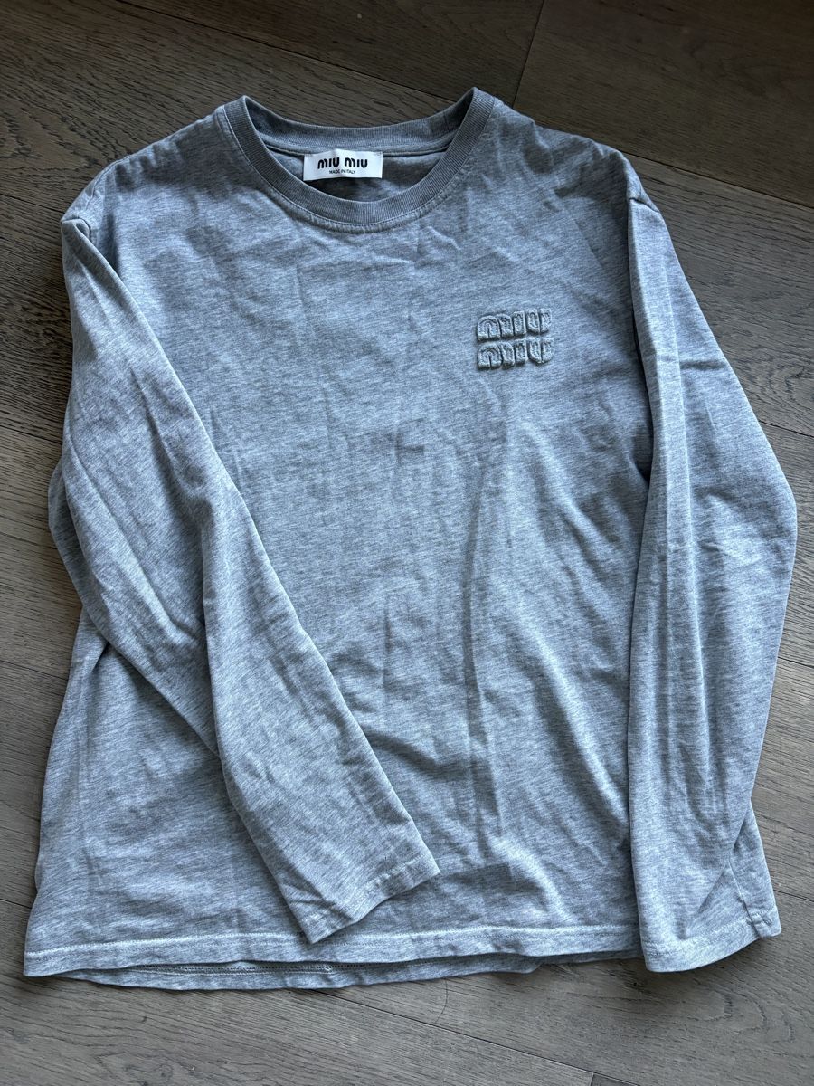Miu Miu Tops: Miu Miu longsleeve - cotton, grey – Gebraucht aus Nyon von My_wardrobe 2