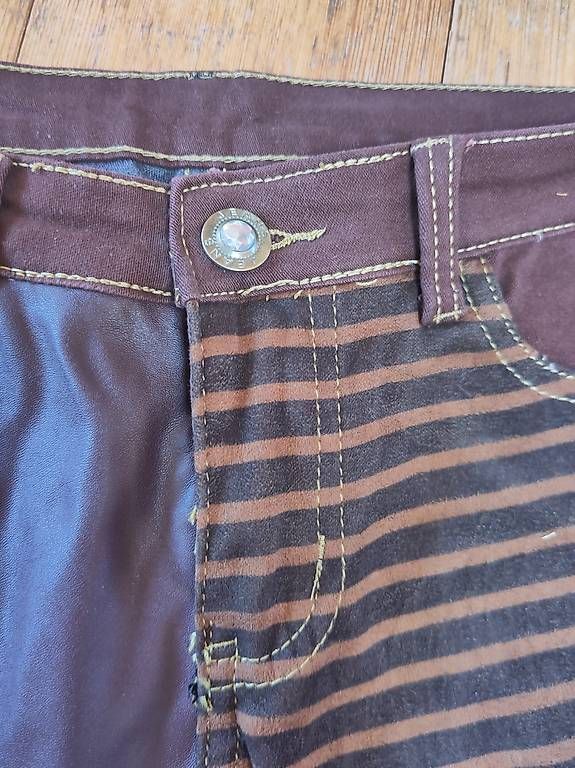 Pantaloni: Hose  – Usato da Niederlenz venduto da rot_f9sd 2