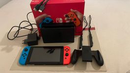 Nintendo Switch Konsole inkl. Zubehör & OVP
