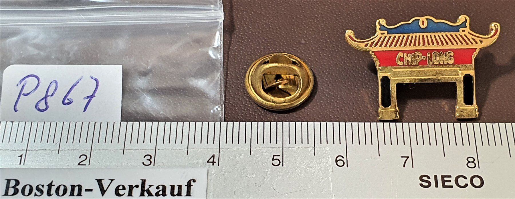 Placchette & Badge: P867 - Pin Chinatown Chip-Long – Usato da Reinach BL venduto da Boston-Verkauf 1