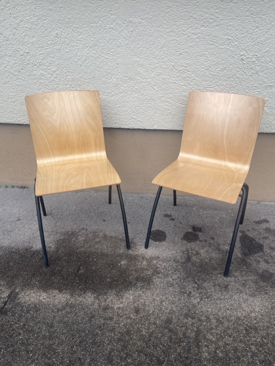 Embru Stühle: 2 Embru Skandi-Form Stühle, stapelbar, Schweizer Design – Gebraucht aus dietikon von fernando011