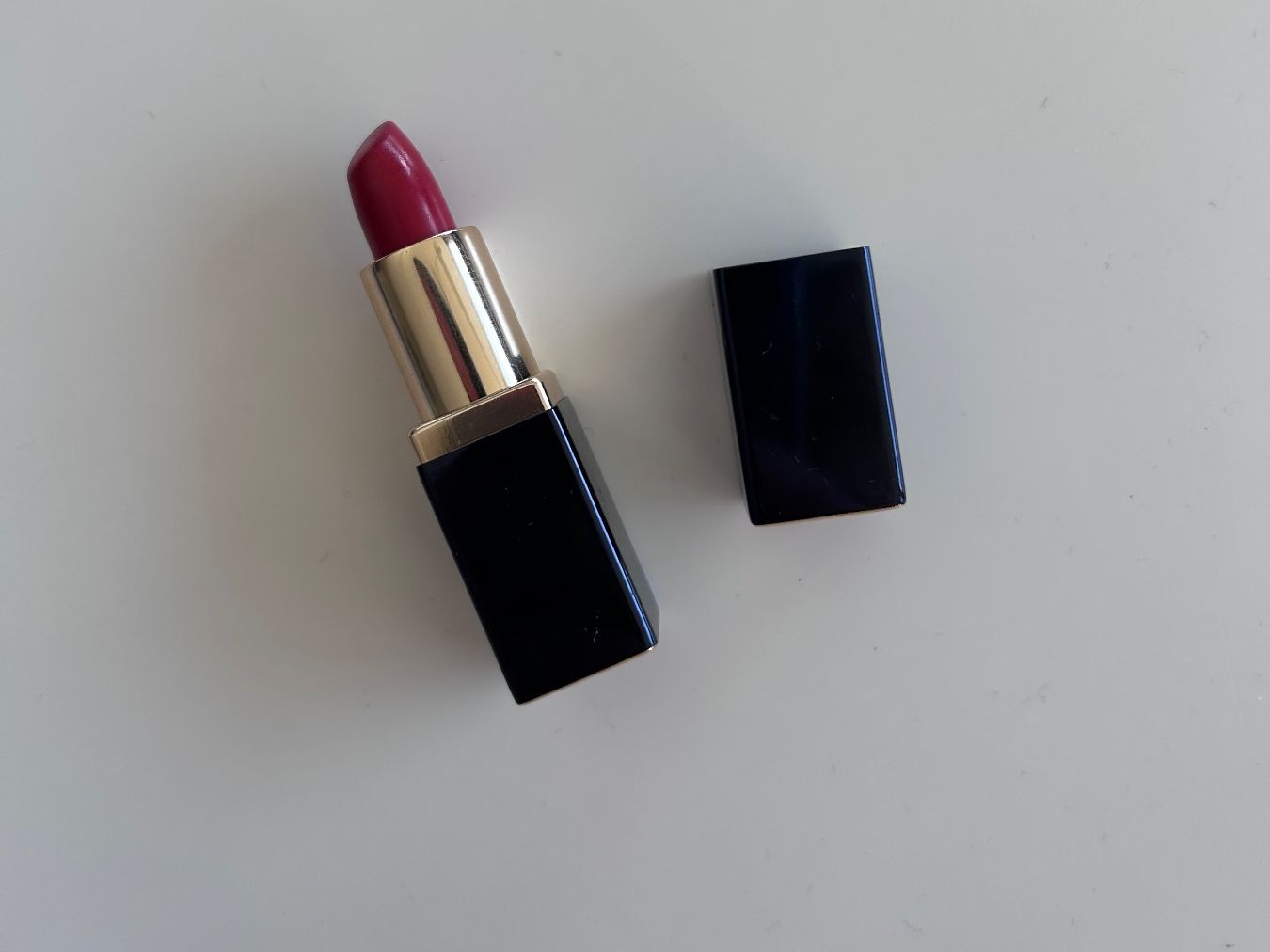 Estée Lauder Make-up: Mini Estée Lauder Lippenstift – Gebraucht aus St. Gallen von look-twice