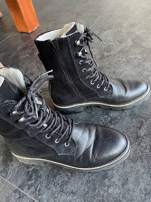 Tamaris Scarpe da donna: Tamaris Schnürstiefelette, Grösse 40 – Usato da Rüschegg Heubach venduto da sharky81 2