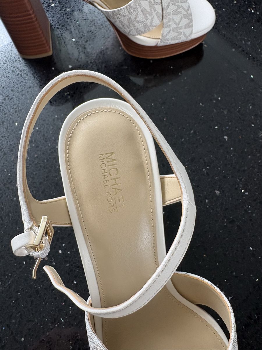 Michael Kors Scarpe da donna: Michael Kors Sandalen  – Nuovo e nell'imballaggio originale da Oftringen venduto da SCHIBLI1 2