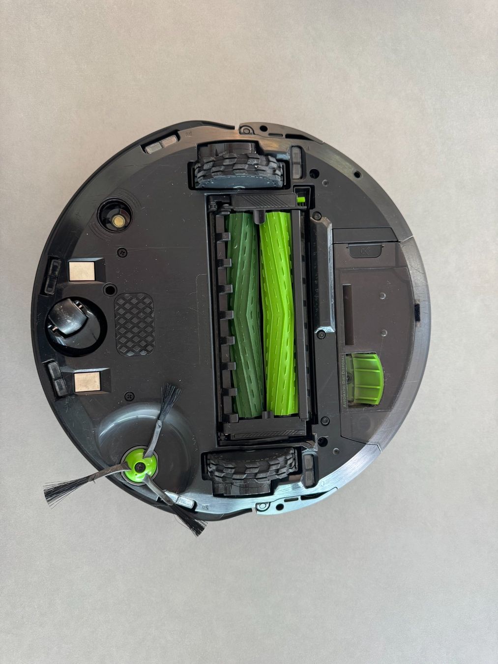 Irobot Staubsauger & Zubehör: iRobot Roomba Comboj7+ Saug- & Wischroboter – Gebraucht aus Richterswil von barneys123 4