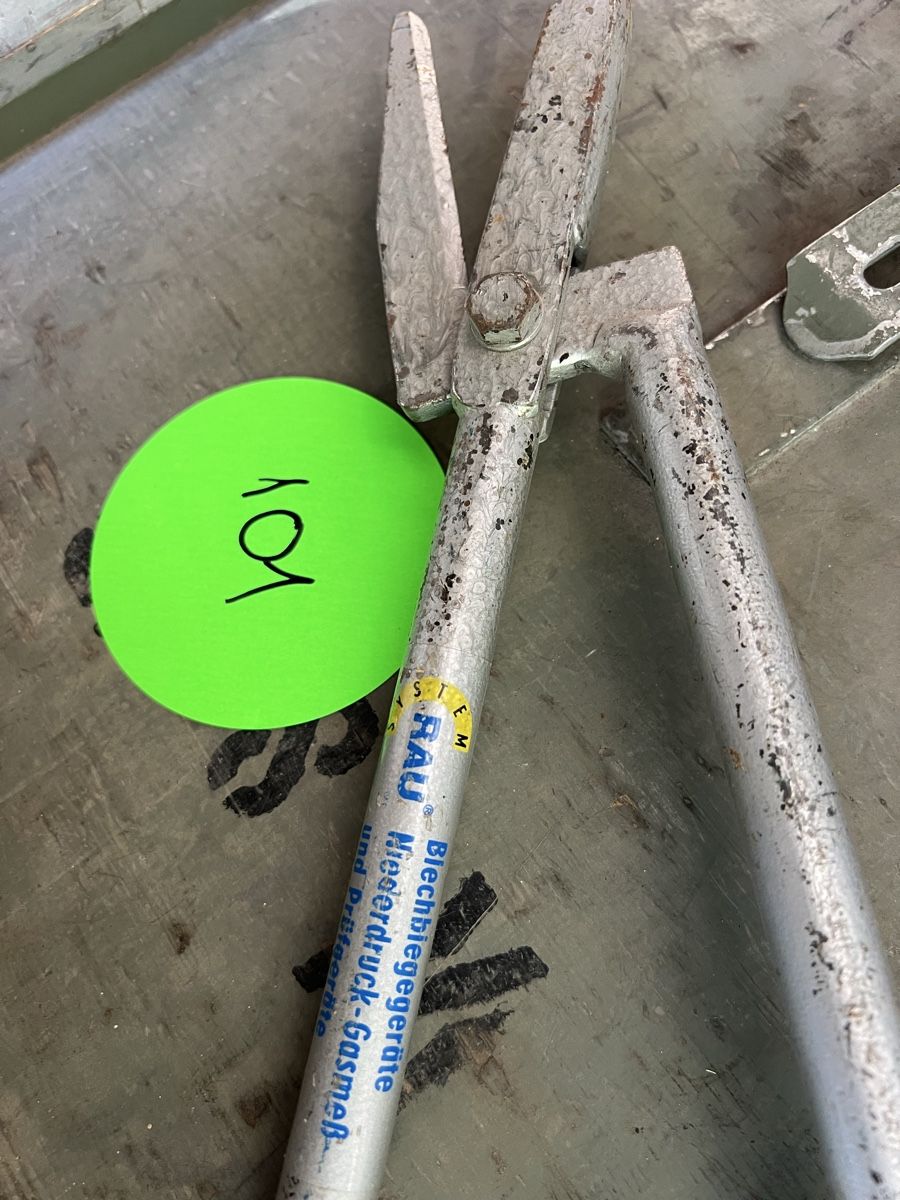 Tous les outils: Blechschere  – D'occasion à Neuenhof par Willi111 1
