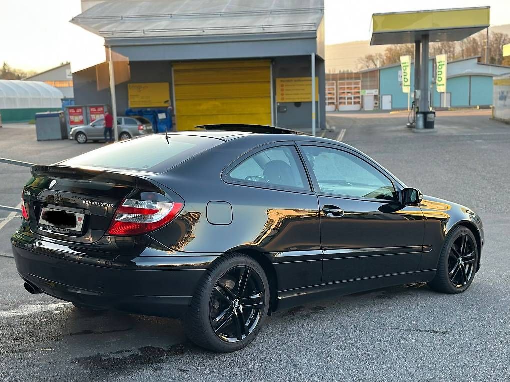 Mercedes-Benz Automobili: Mercedes C180 SportCoupe Kompressor – Usato da La Chaux-de-Fonds venduto da 7mu_g6kg 4