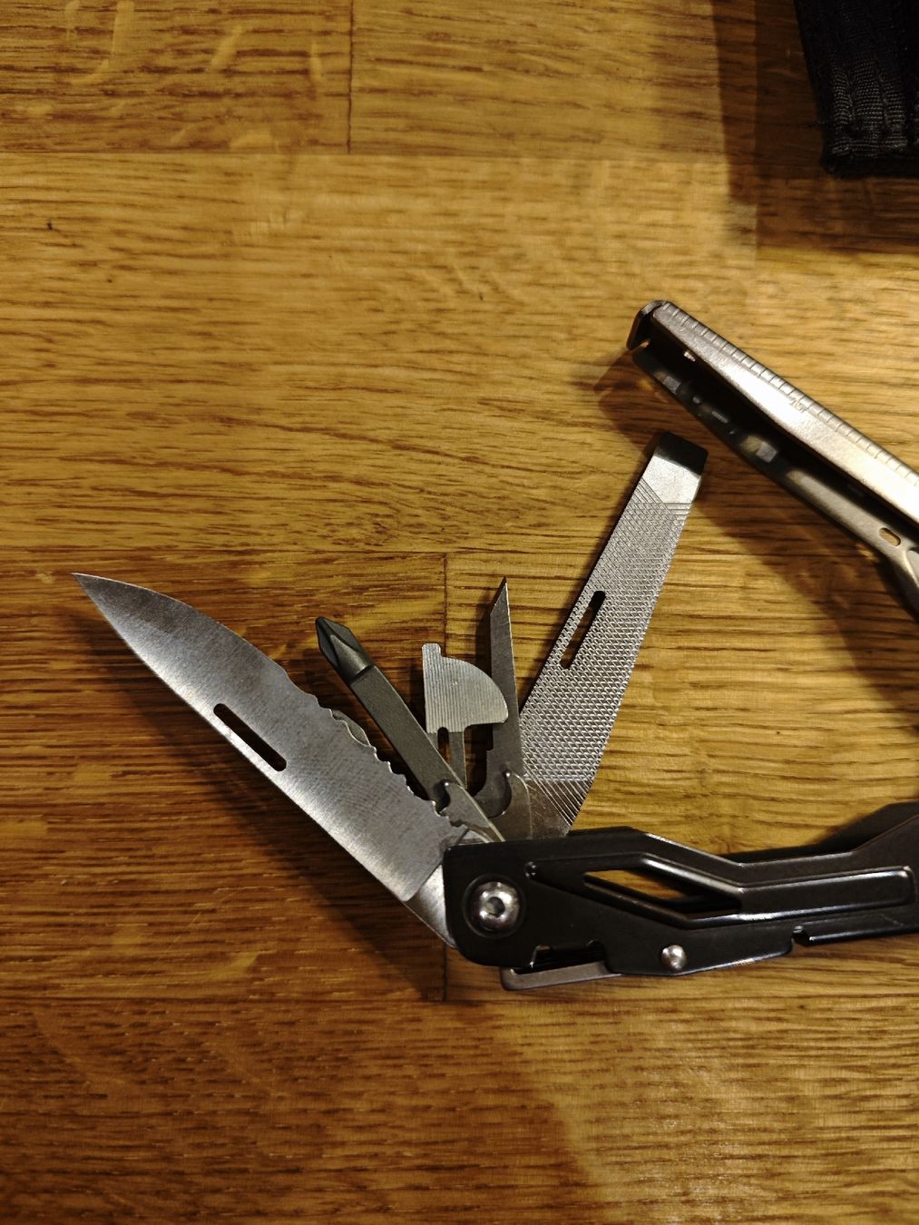 Tutti gli attrezzi: SOG Multitool SwitchPlier – Usato da Wittenbach venduto da stefange 2