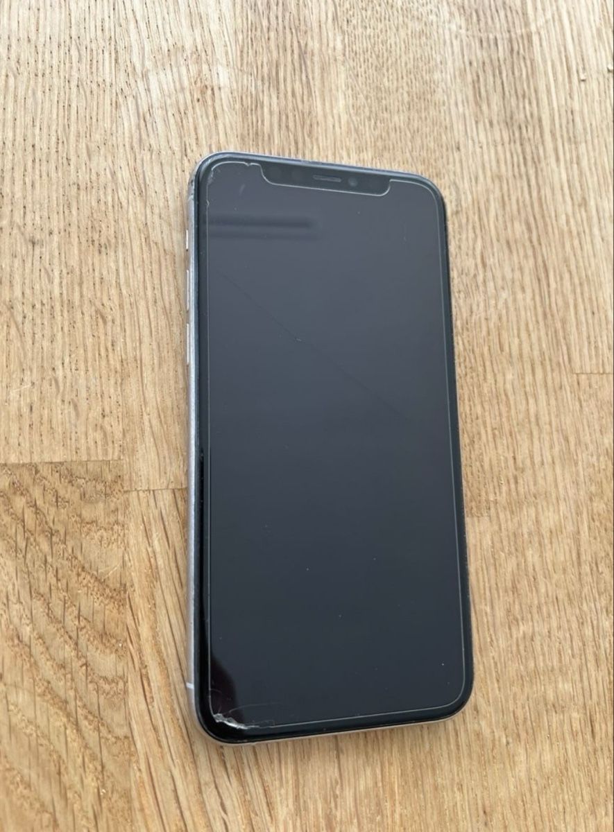 Apple Handys / Smartphones: iPhone 11 Pro 256GB - guter Zustand  – Gebraucht aus Steinhausen von rod_g2cz 3