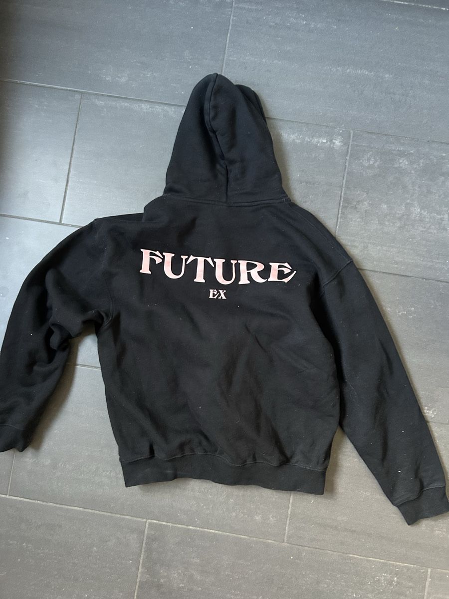 Maglioni & Felpe: Schwarzer Hoodie FUTURE EX – Usato da Zürich venduto da womaniizer