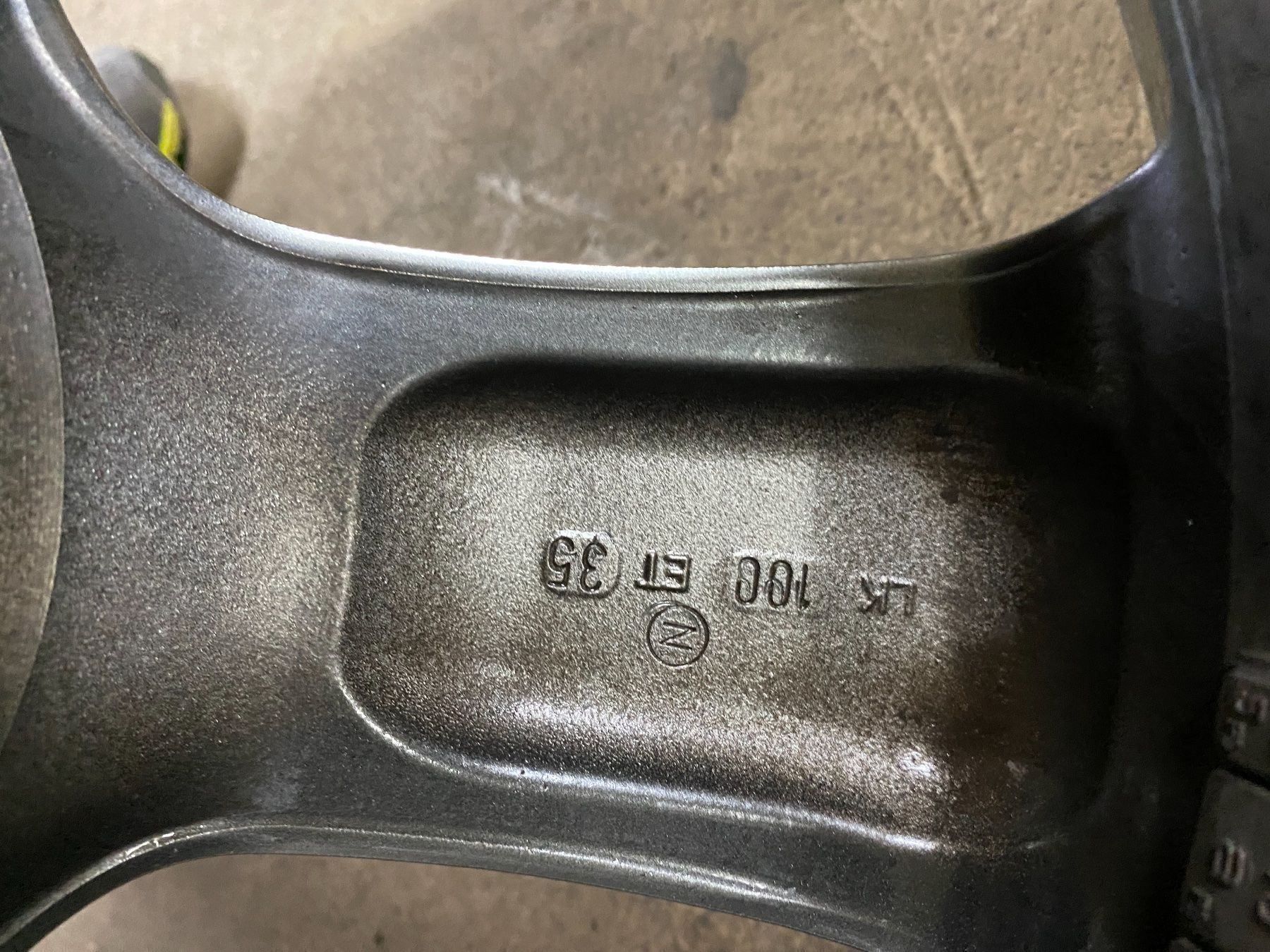 Toyota Pneumatici & Ruote complete: Toyota Prius Alufelgen – Usato da freienbach venduto da gatuzo 4