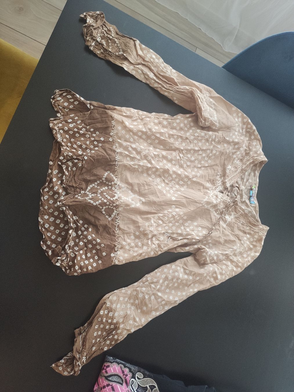 Blusen, T-Shirts & Tops: Bluse Gr. 12 / 158 – Gebraucht aus Dietikon von iksan