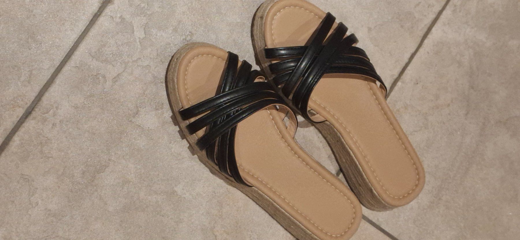 Damenschuhe: Keil-Sandalette Gr 39 – Neu und originalverpackt aus Wenslingen von kasjupeia