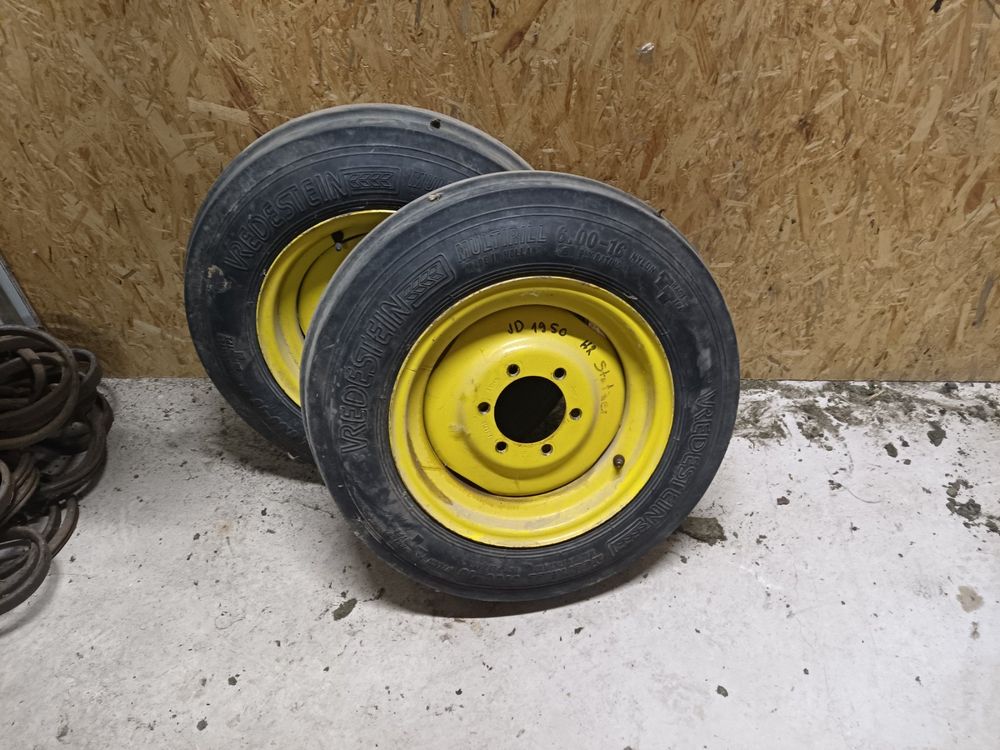 John Deere Räder (Gebraucht) in Inwil für CHF 1 – nur Abholung auf ...