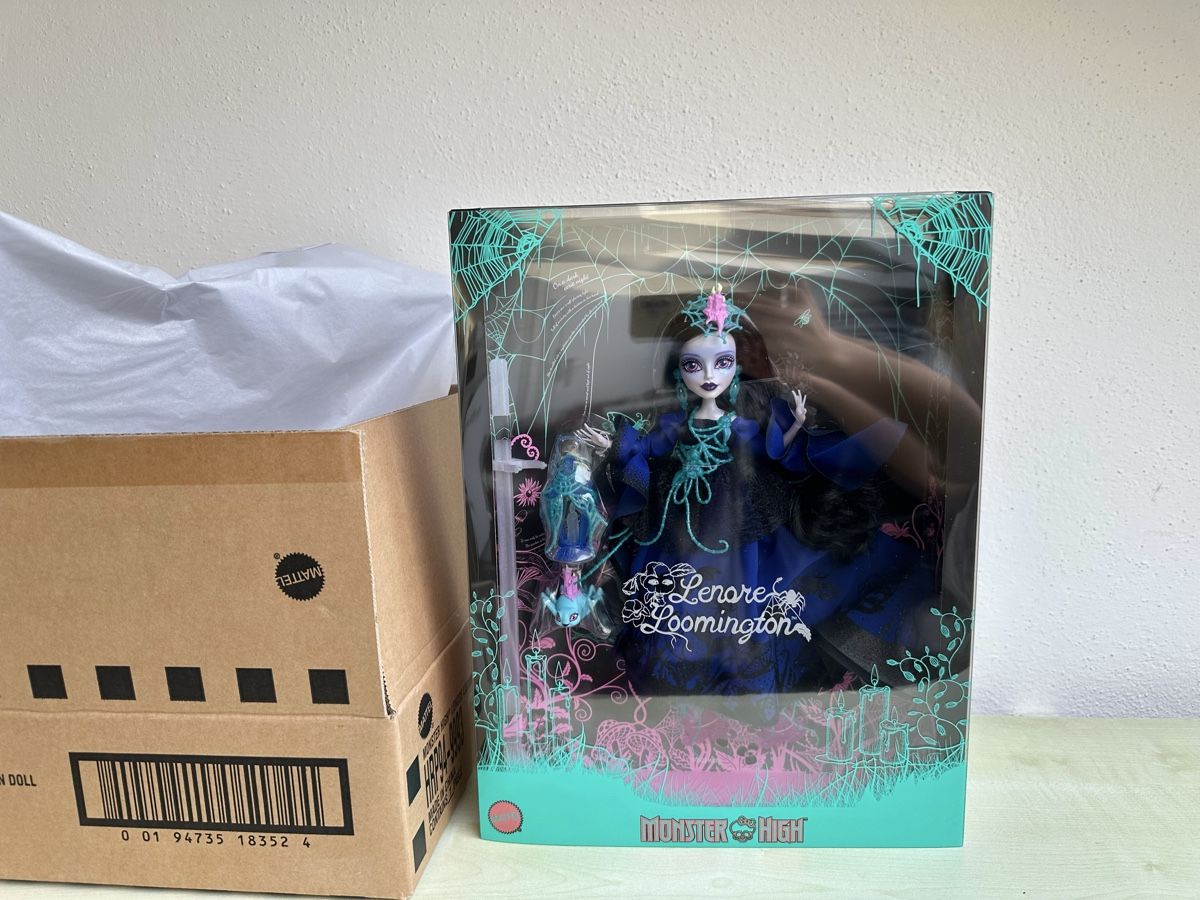 Bambole: Monster High Lenore Loomington Puppe – Nuovo e nell'imballaggio originale da Zürich venduto da Kat_5557
