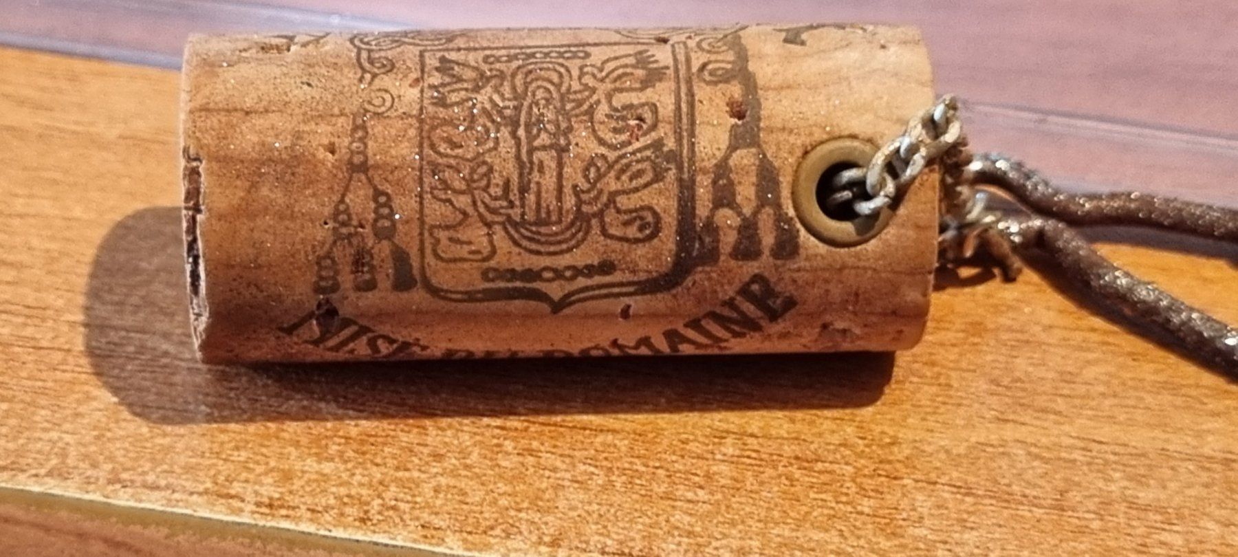 Schlüsselanhänger & - bänder: Bouchon Porte-clé Clos de Tard 1973 - Rare – Neu und originalverpackt aus Bure von chap981 2