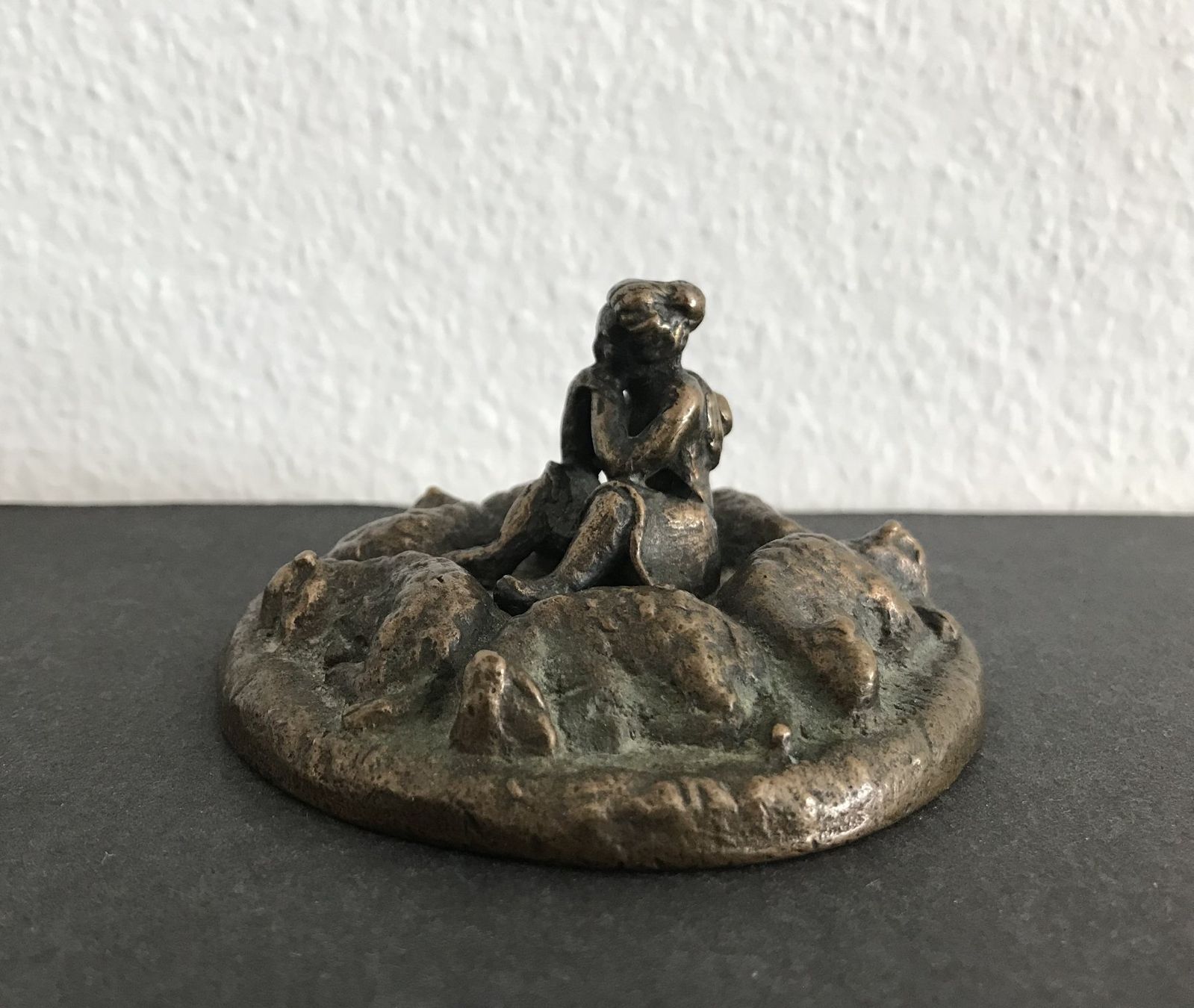 Skulpturen & Statuen: BRONZE FIGUR HIRTIN mit MONOGRAMM MK – Gebraucht aus Luzern von Immergern 1