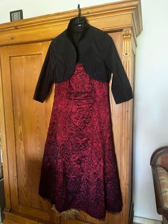 Abendkleid Gr. 40 inkl. Bolero/Jäckchen