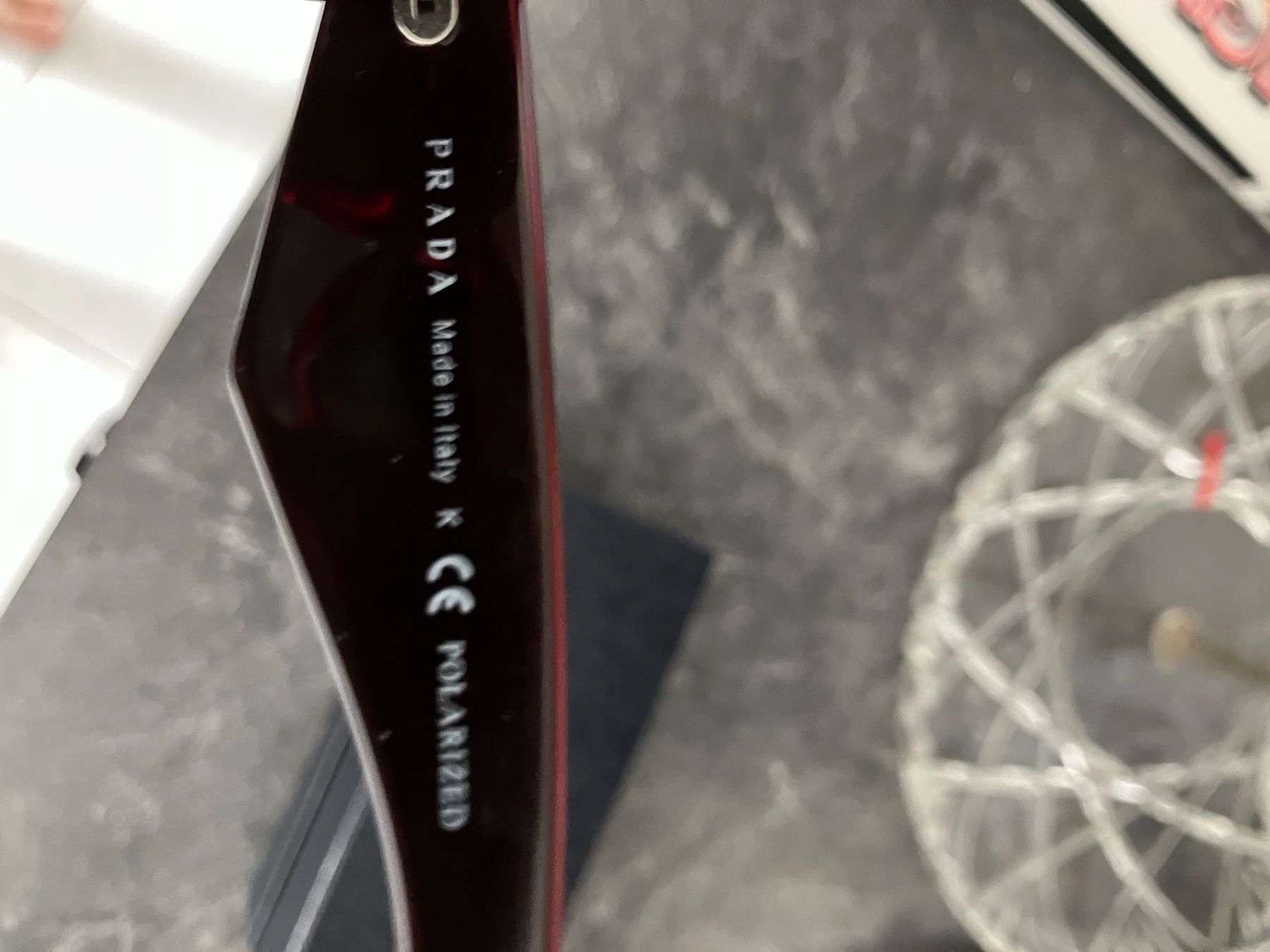 Prada Lunettes & Verres: Prada Sonnenbrille Damen – D'occasion à Zuzgen par Bjoernson 1