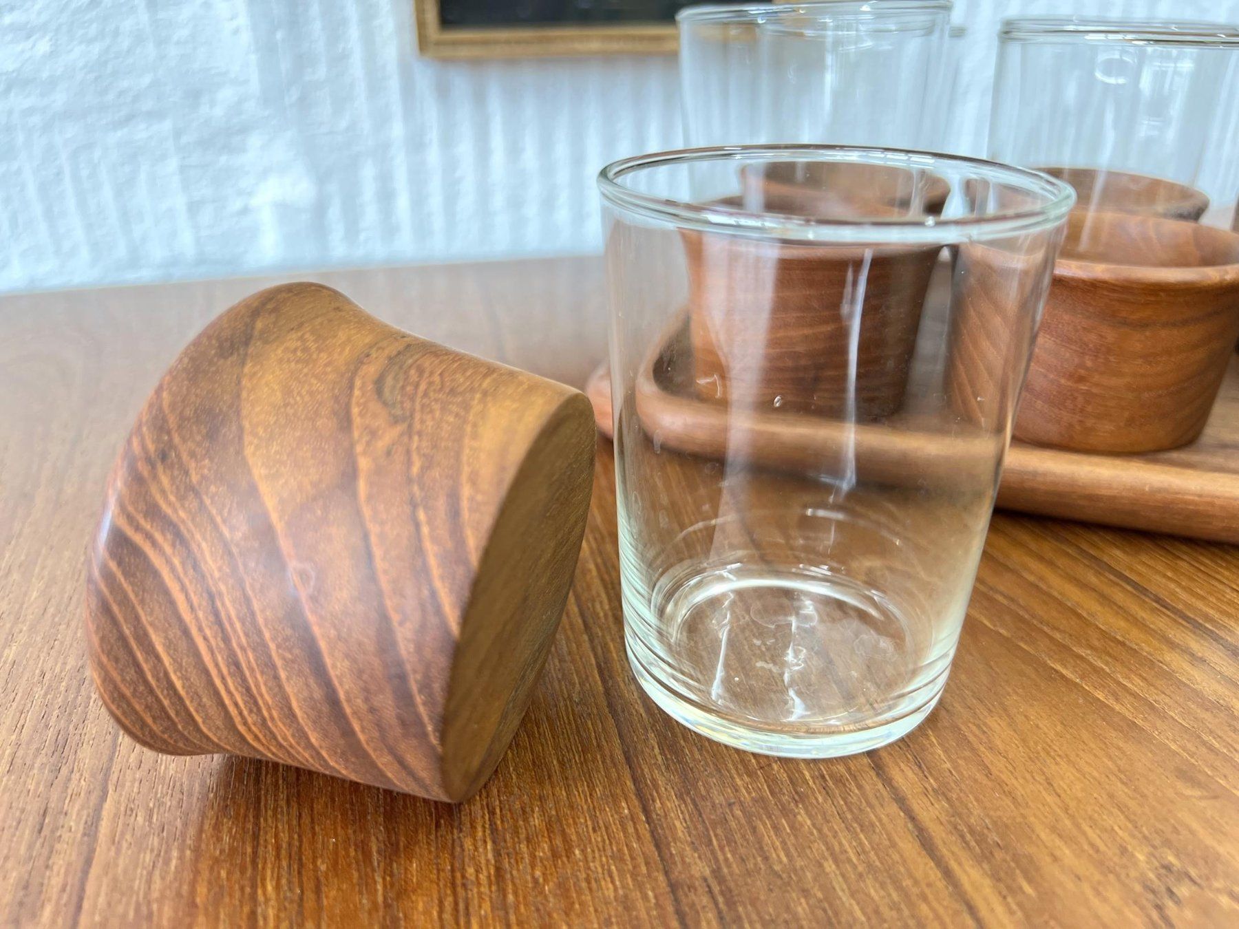 Gläser: Vintage Gläser-Set mit Teak Tablett – Gebraucht aus Walzenhausen von stilvollwohnen 6
