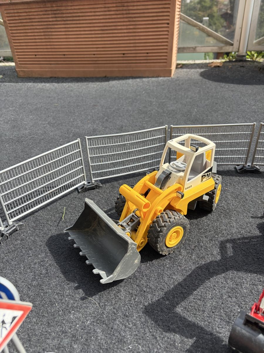 Giocattoli: Spielzeug-Baustelle mit Bagger – Usato da Luzern venduto da thediger 3