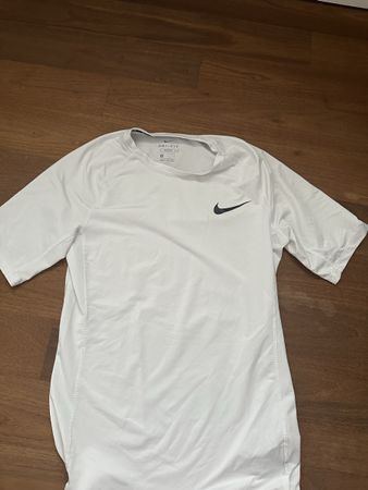 Nike Dri-Fit T-Shirt weiss Grösse M guter Zustand