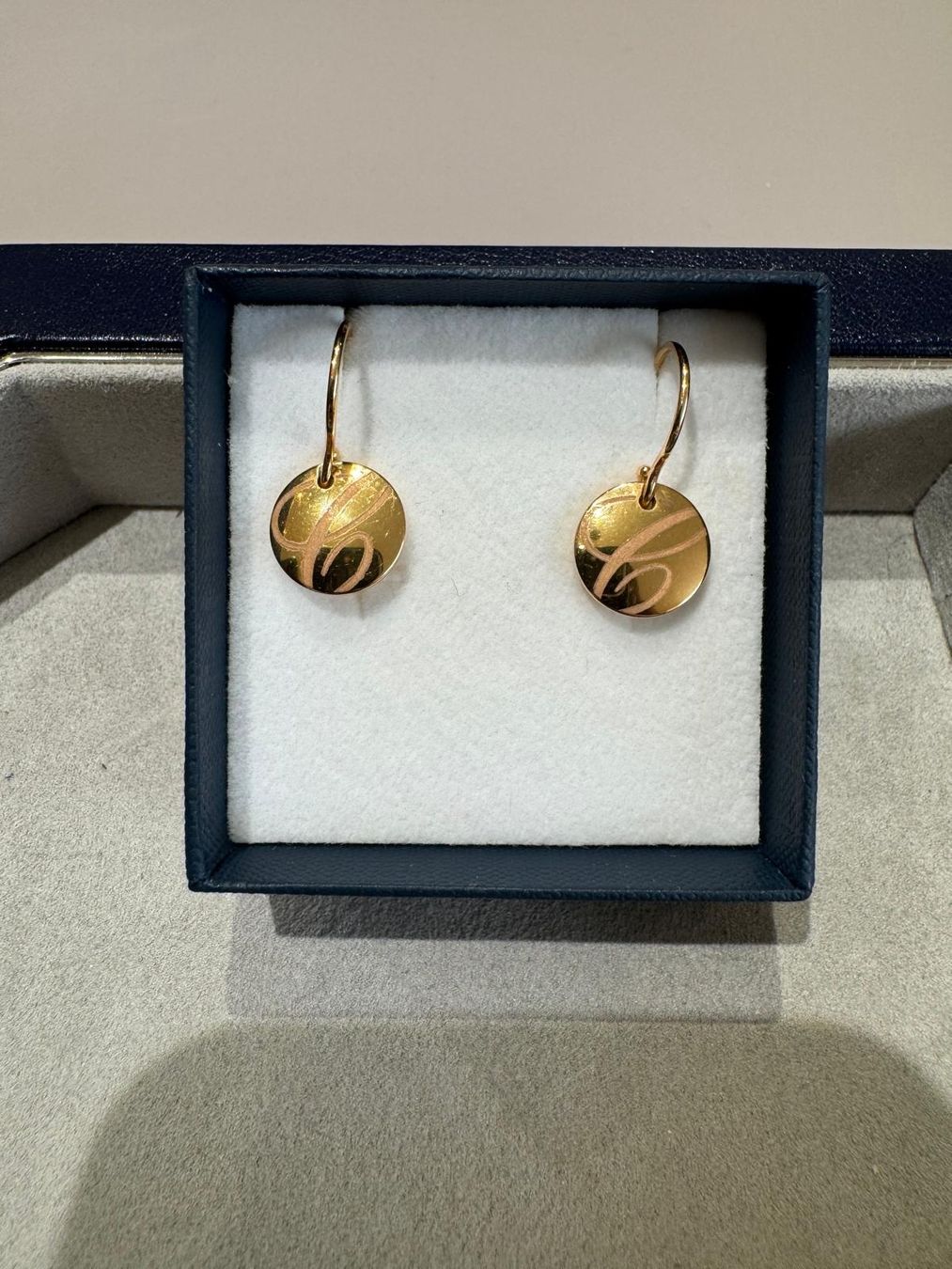Chopard Ohrringe & -stecker: Chopard Ohrringe Gold neuwertig – Gebraucht aus Glattpark(Opfikon) von bar_p2wj
