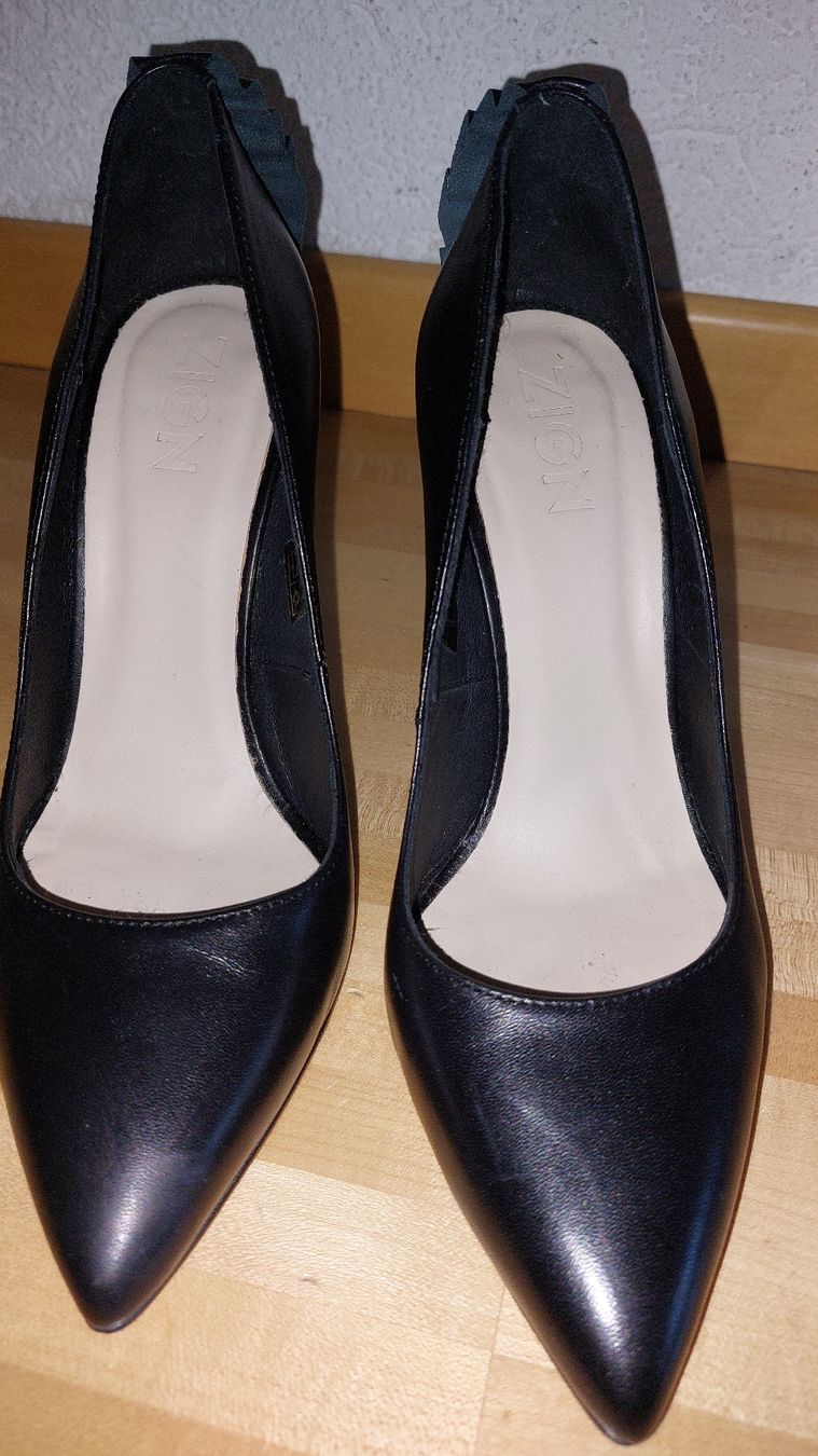Damenschuhe: Schwarze Leder Pumps mit Rüschen Gr. 38 – Gebraucht aus Thun von Alexanna 8