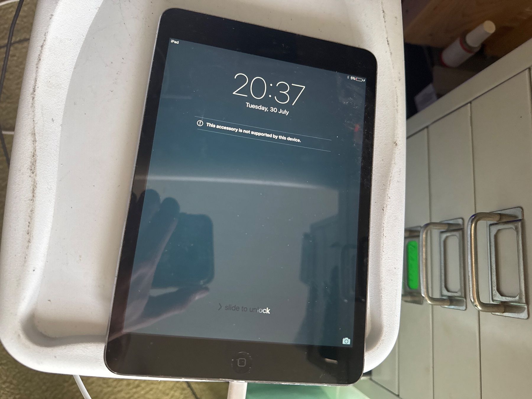 Apple Tablet PC: Ipad mini - A1489 - icloude / Display ganz!!! – Difettoso da Olten venduto da HoYa01 2
