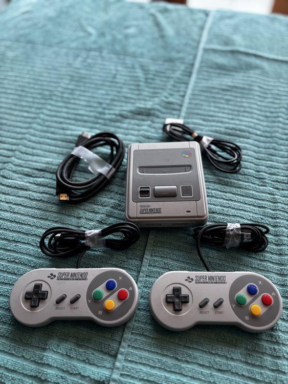 Super Nintendo Classic Mini HDMI 2 Controller (Neu (gemäss Beschreibung ...