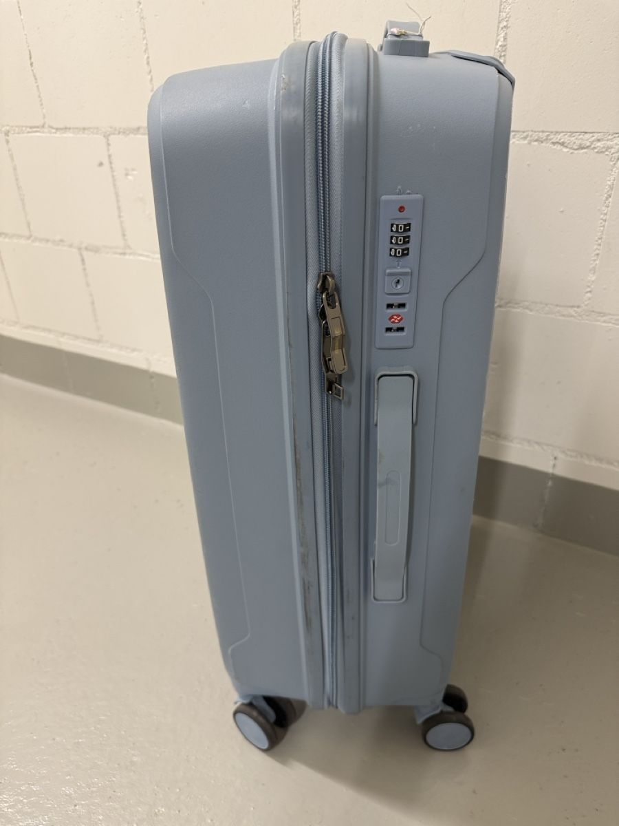 Reisekoffer: Rollkoffer Blau  – Gebraucht aus Rütihof von Sandythemovie 1