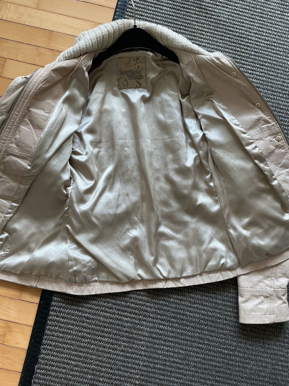 Giacche: Lässige beige Lederjacke – Usato da Oberrohrdorf venduto da zucker2 2