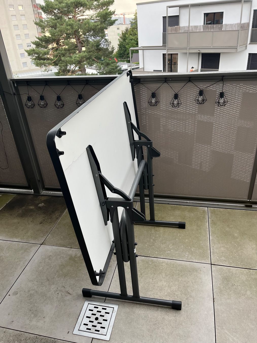 Tische: Garten-/Balkontisch (klappbar) – Gebraucht aus Wetzikon ZH von bit_c69m 3