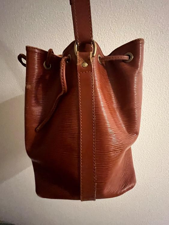 Louis Vuitton Epi Noe Petit Cognac | Kaufen auf Ricardo