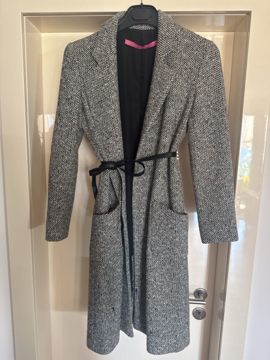 Cappotti: Emanuel Ungaro Coat Size 36 Black Wool Blend – Nuovo (secondo la descrizione) da Montagnola venduto da jamylafy