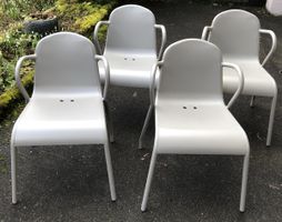 4 Gartenstühle, stapelbar, stabil & leicht