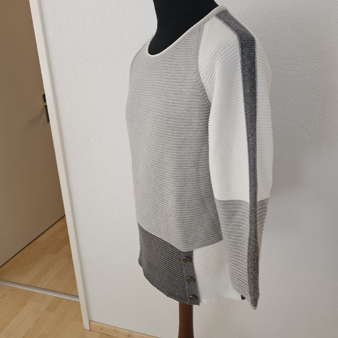 Maglioni & Felpe: Boutique wunderschöner pulli mit glitzer gr 44 bis 46Endet – Nuovo (secondo la descrizione) da wolfhalden venduto da 46464646 2