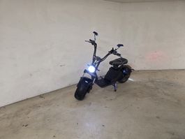 Elektro Roller Schwarz mit diversen Teilen guter Zustand